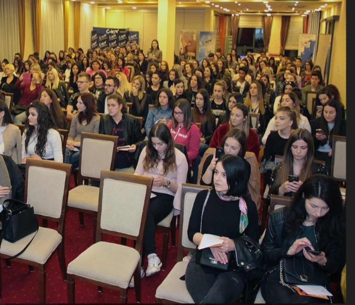 Učešće na tribini”Influence me”